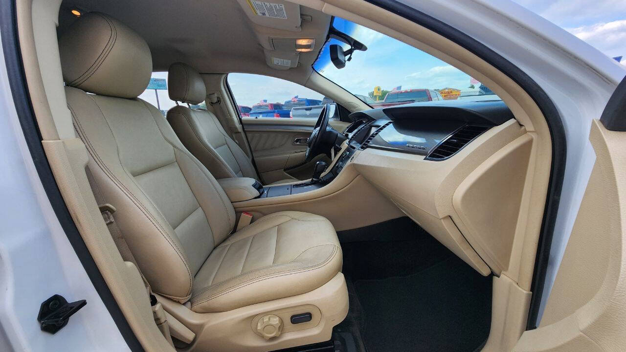 Used 2014 Ford Taurus SEL w/ Equipment Group 201A FWD image 16