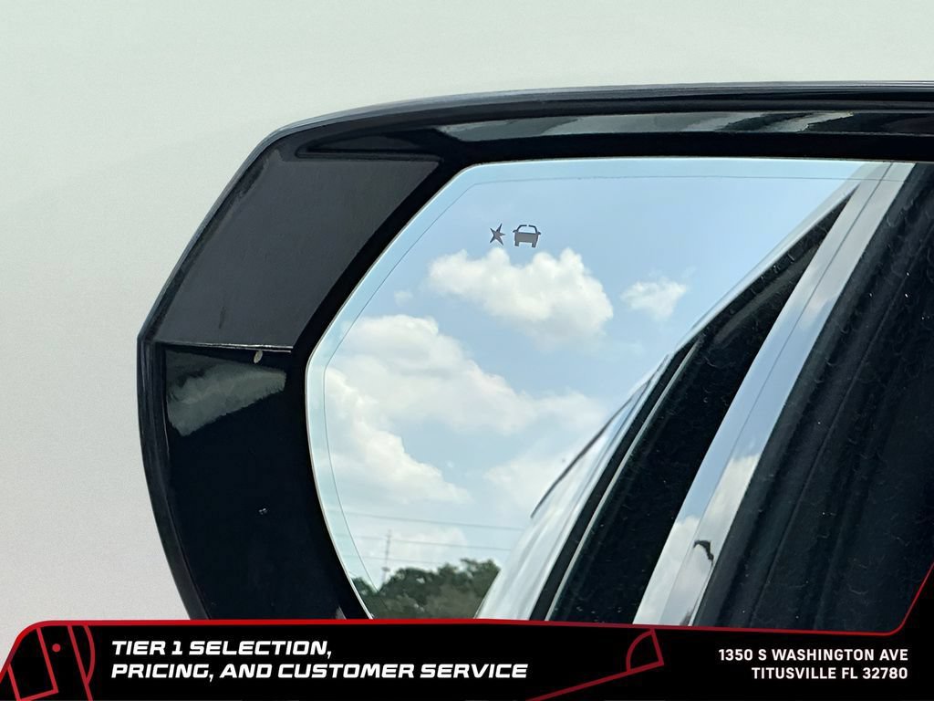 Used 2024 GMC Yukon XL Denali RWD image 44
