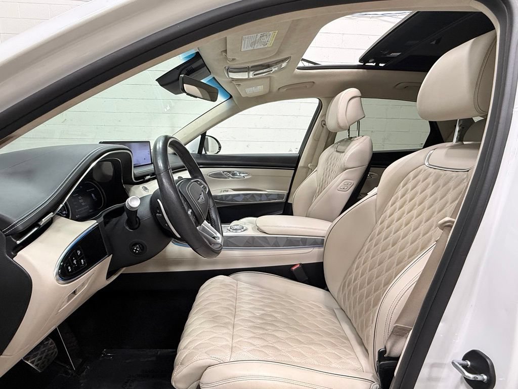 Used 2023 Genesis GV70 3.5T Sport w/ Sport Advanced Package AWD/4WD image 27