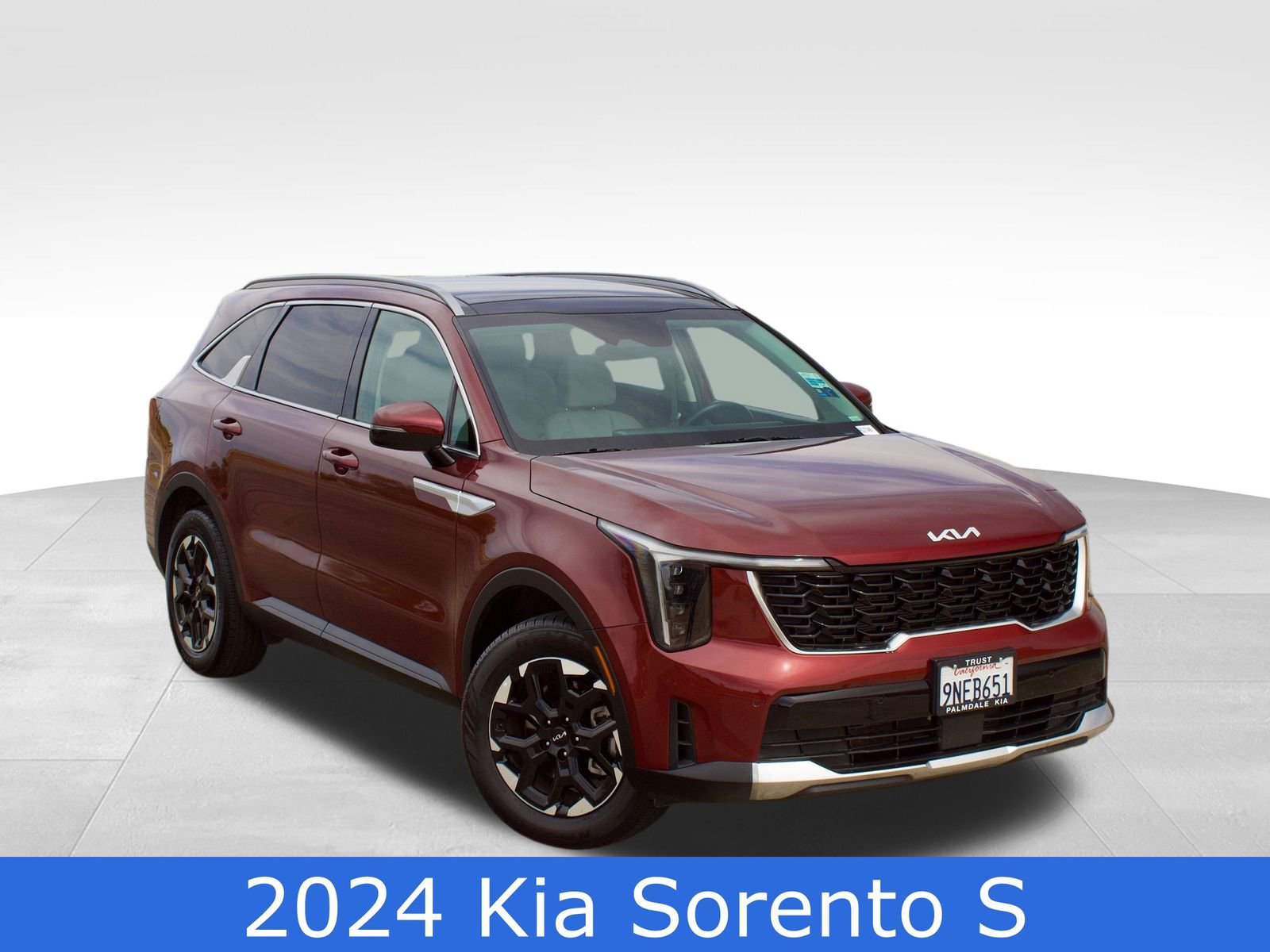 Used 2024 Kia Sorento S w/ Panoramic Sunroof Package