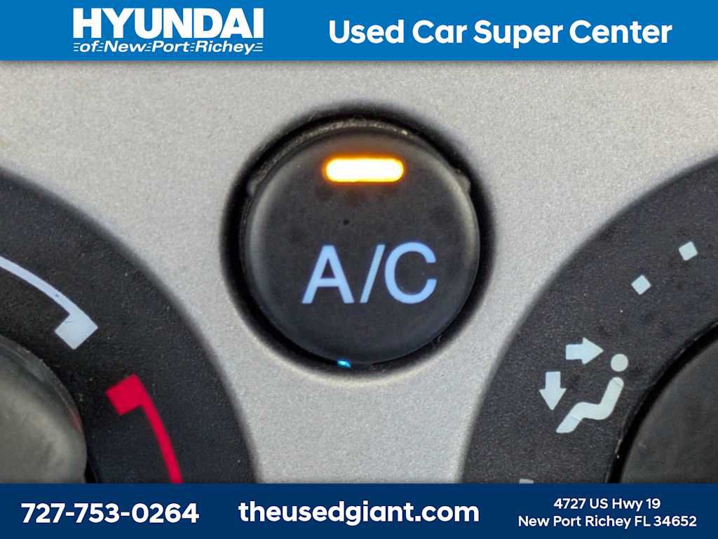 Used 2014 Ford Focus SE FWD image 20