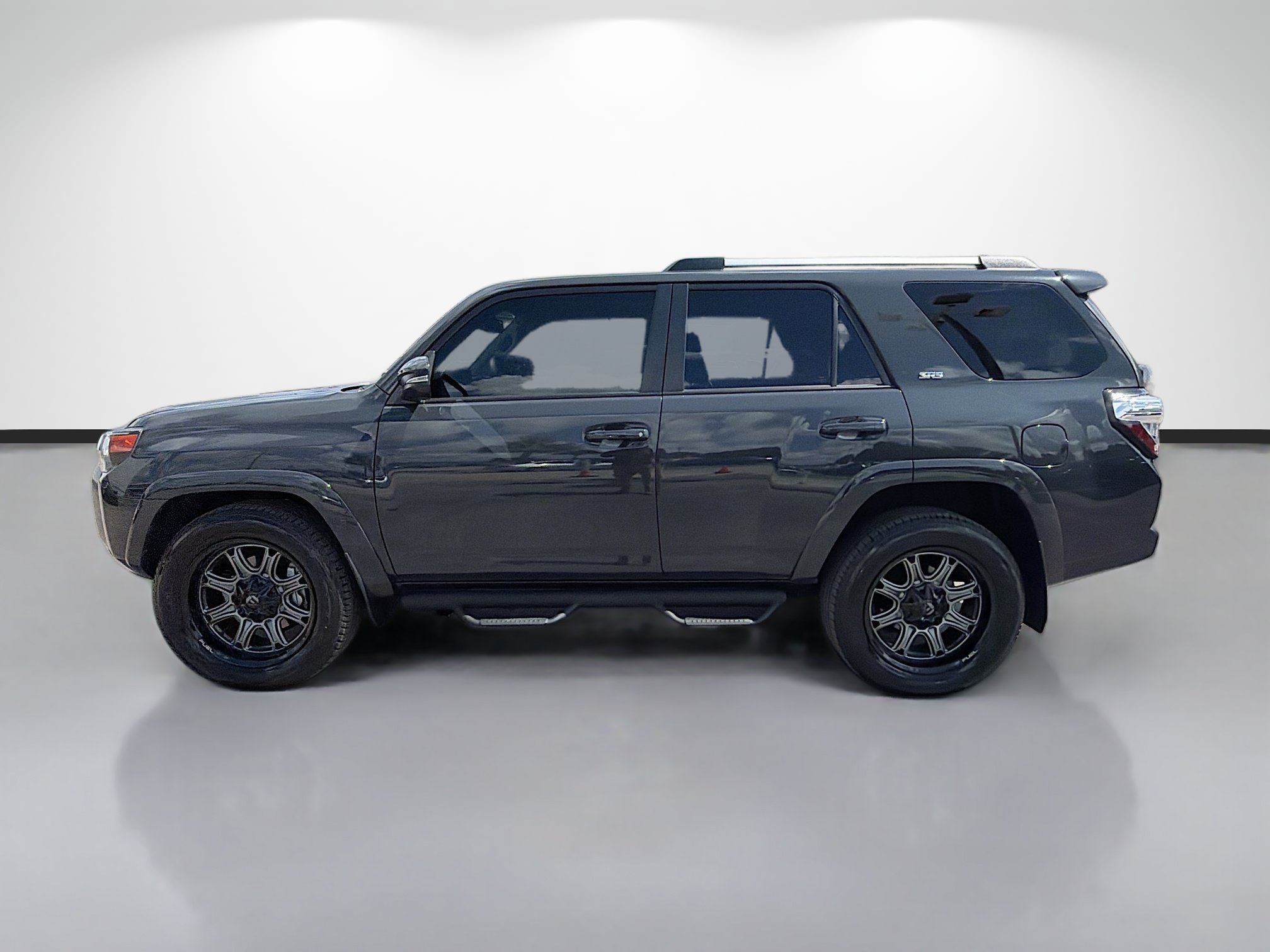 Used 2024 Toyota 4Runner SR5 Premium RWD image 6