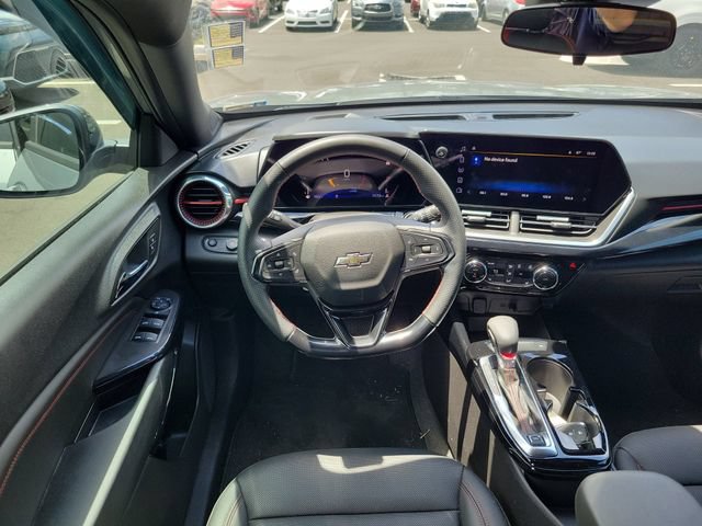 Used 2025 Chevrolet Trax RS w/ Driver Confidence Package FWD image 12