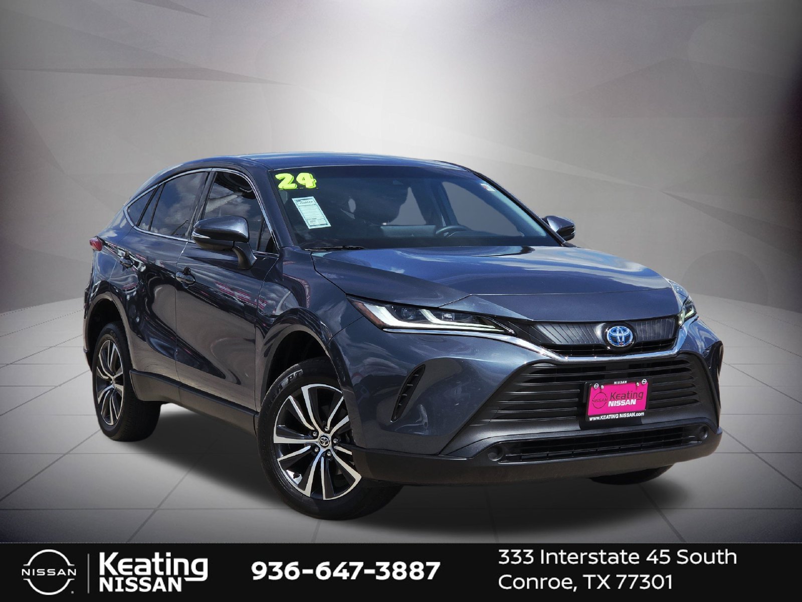 Used 2024 Toyota Venza LE AWD/4WD image 3