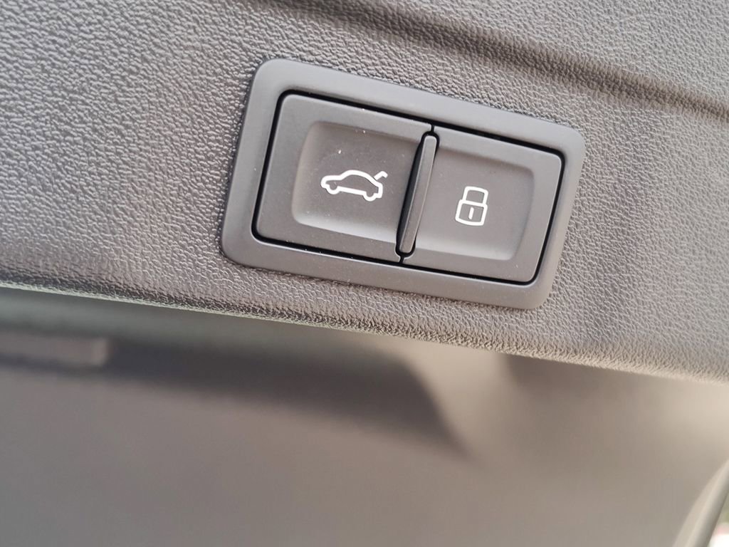 Used 2025 Audi A5 2.0T Premium Plus w/ Premium Plus image 11