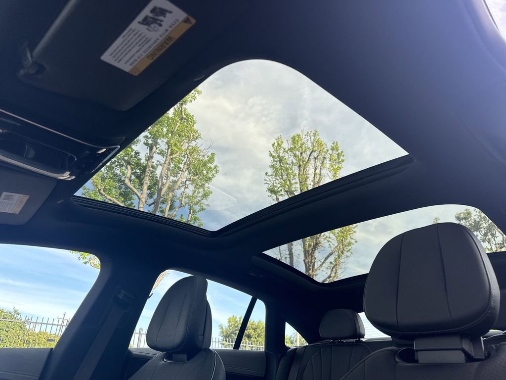 Used 2023 Mercedes-Benz EQE 500 4MATIC Sedan w/ Exclusive Trim Package image 16