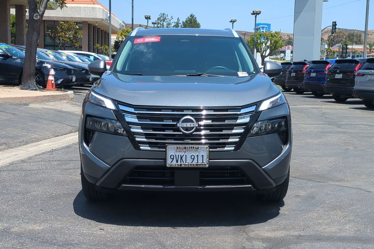 Certified 2025 Nissan Rogue SV w/ SV Premium Package FWD image 2