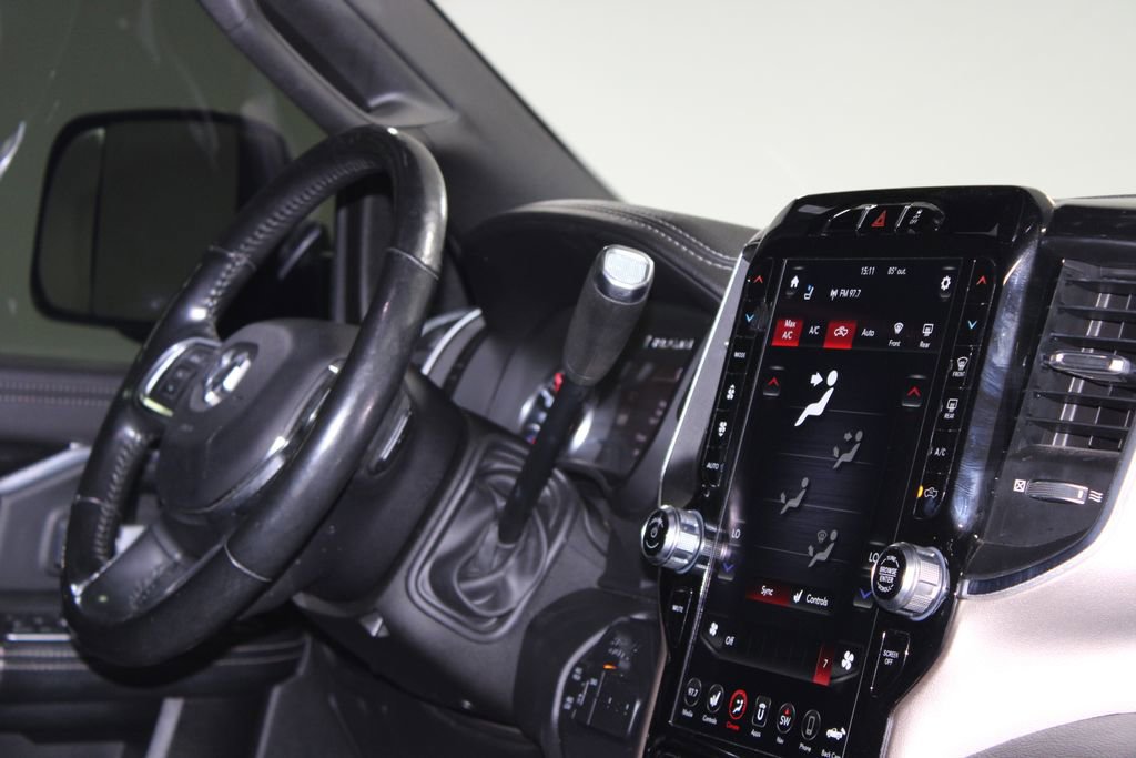 Used 2019 RAM 2500 Laramie w/ Black Appearance Package image 30