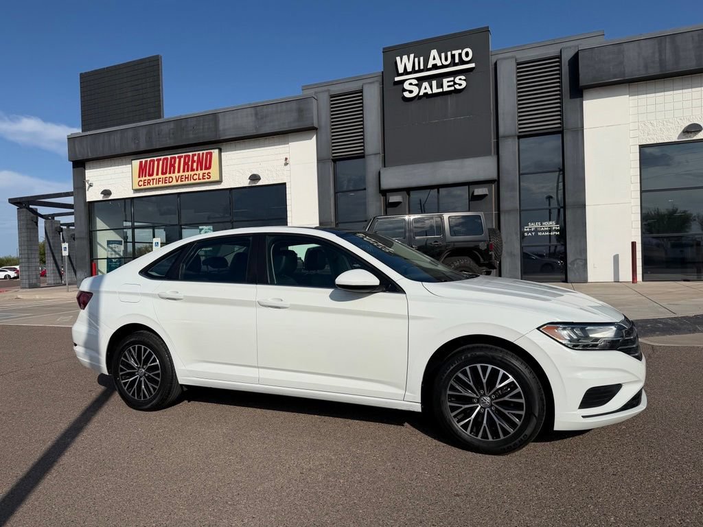 Used 2020 Volkswagen Jetta SE FWD image 2
