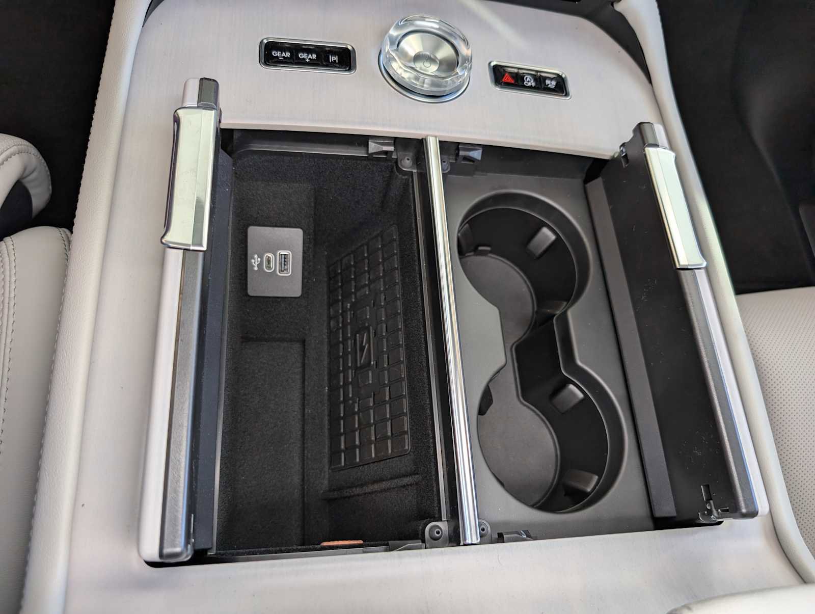 New 2026 Lincoln Navigator L Reserve w/ Jet Appearance Package image 25