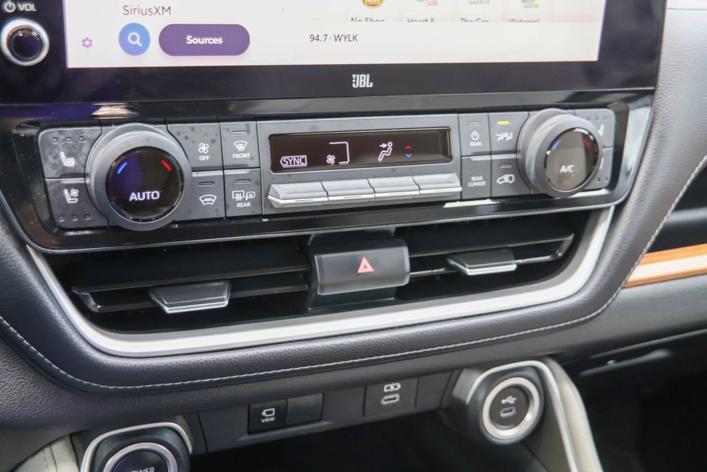 Used 2024 Toyota Grand Highlander XLE image 16