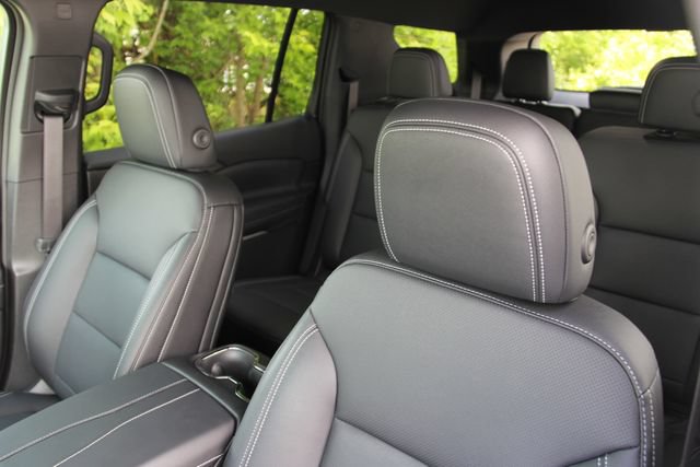 Used 2026 Chevrolet Traverse LT w/ Driver Confidence Package AWD/4WD image 18