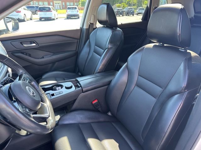 Used 2023 Nissan Rogue SV w/ SV Premium B Package AWD/4WD image 14