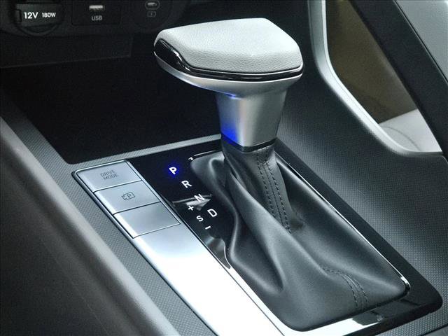 Used 2025 Hyundai Elantra SE image 15