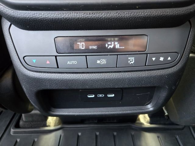 Used 2025 Honda Pilot EX-L image 16