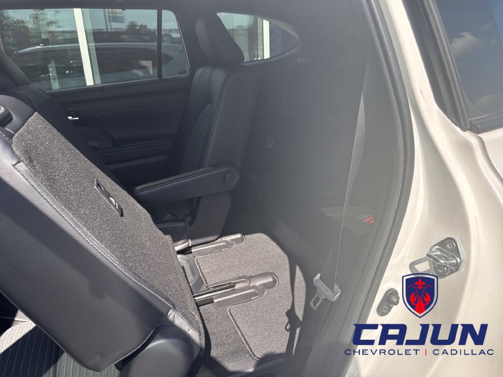 Used 2022 Toyota Highlander XSE FWD image 20