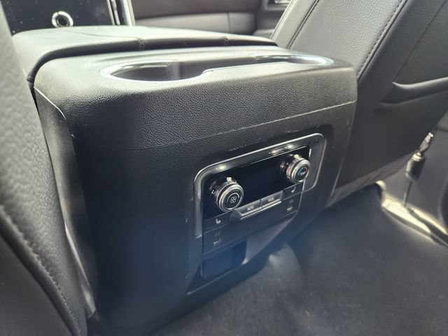 Used 2025 GMC Yukon Denali AWD/4WD image 11