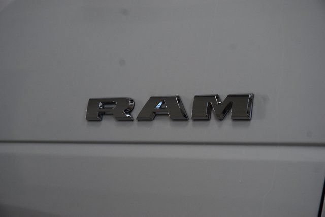 Used 2024 RAM 3500 SLT w/ Quick Order Package 2YG SLT AWD/4WD image 11
