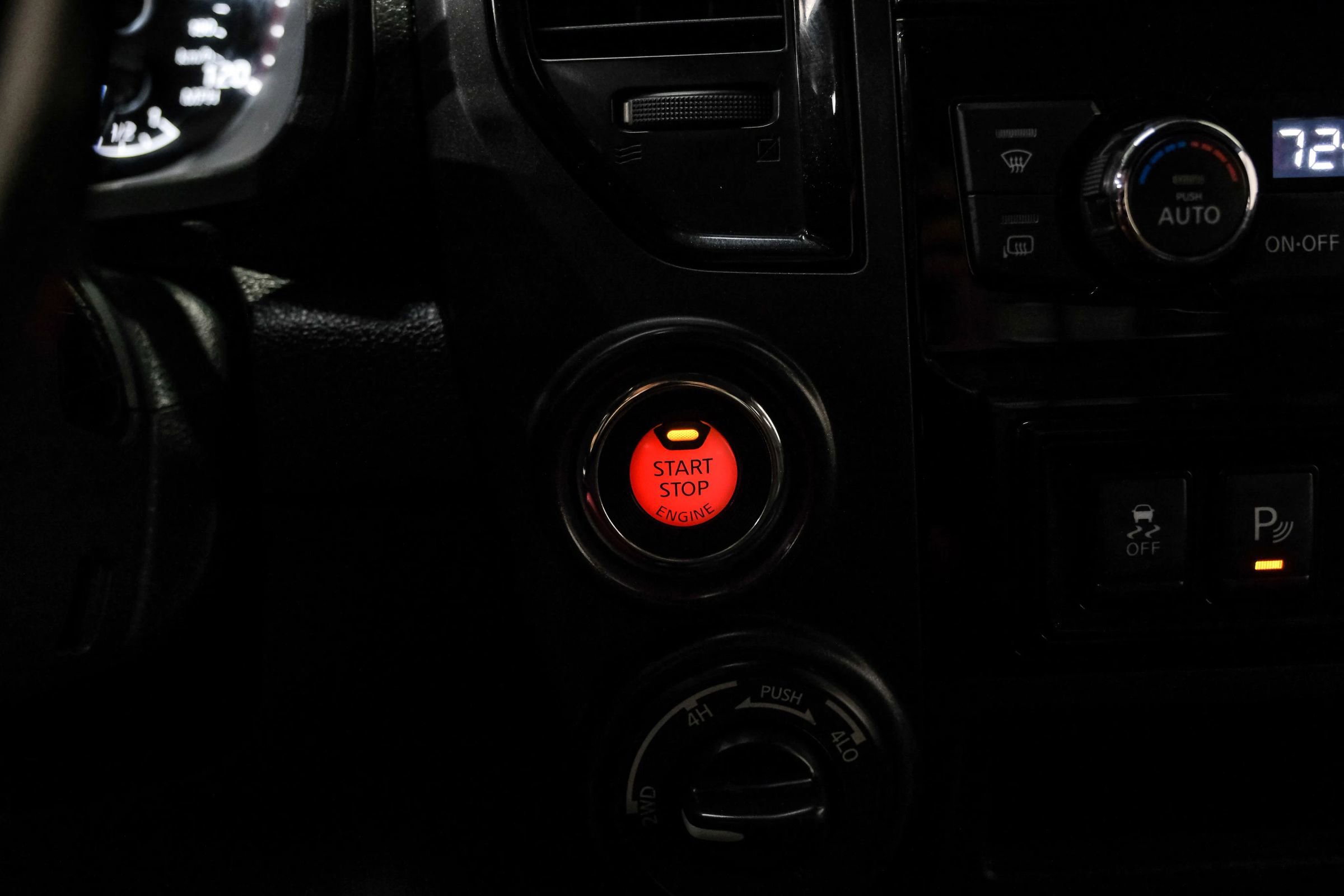 Used 2021 Nissan Titan PRO-4X w/ Off Road Protection Package image 23