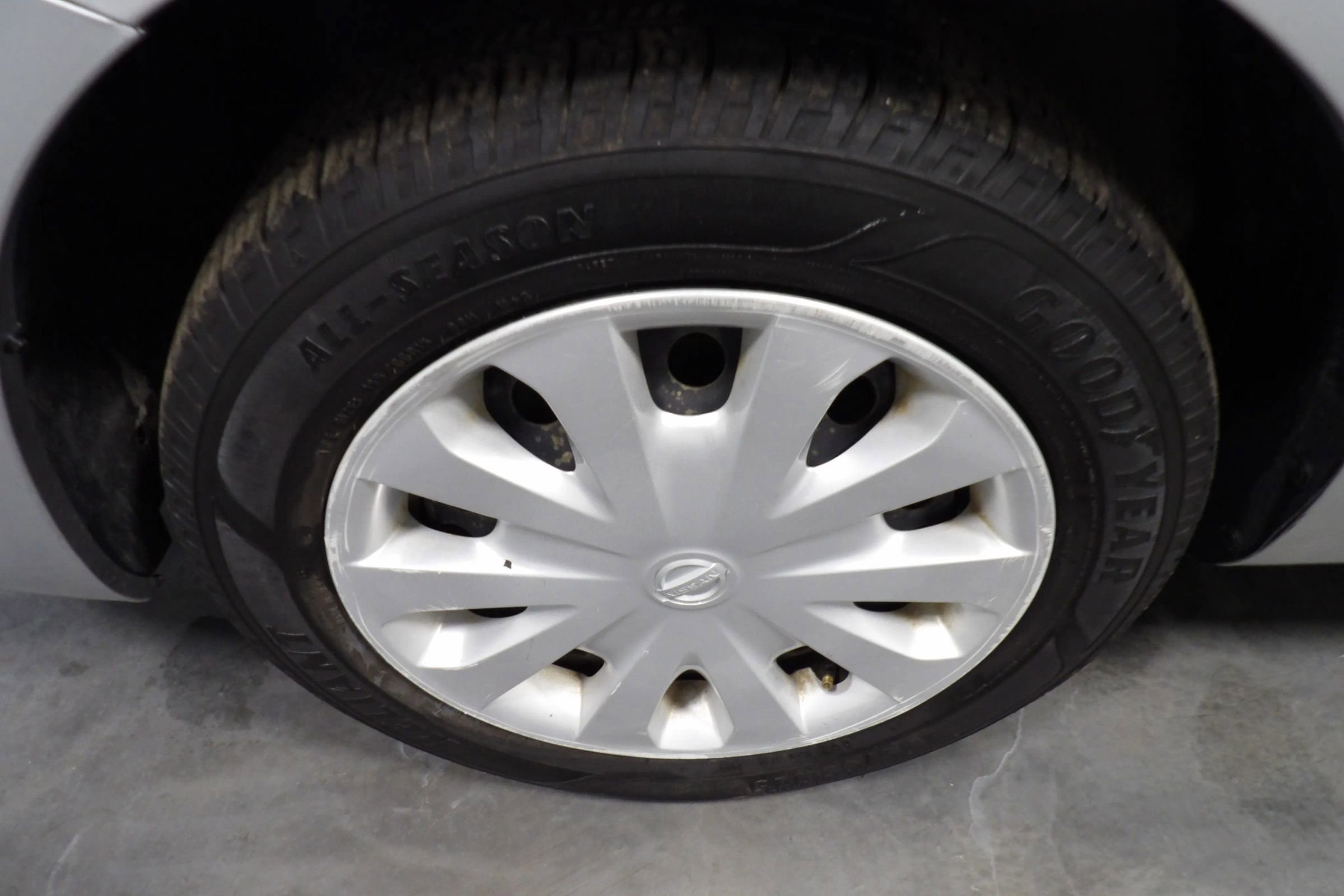 Used 2019 Nissan Versa SV image 18