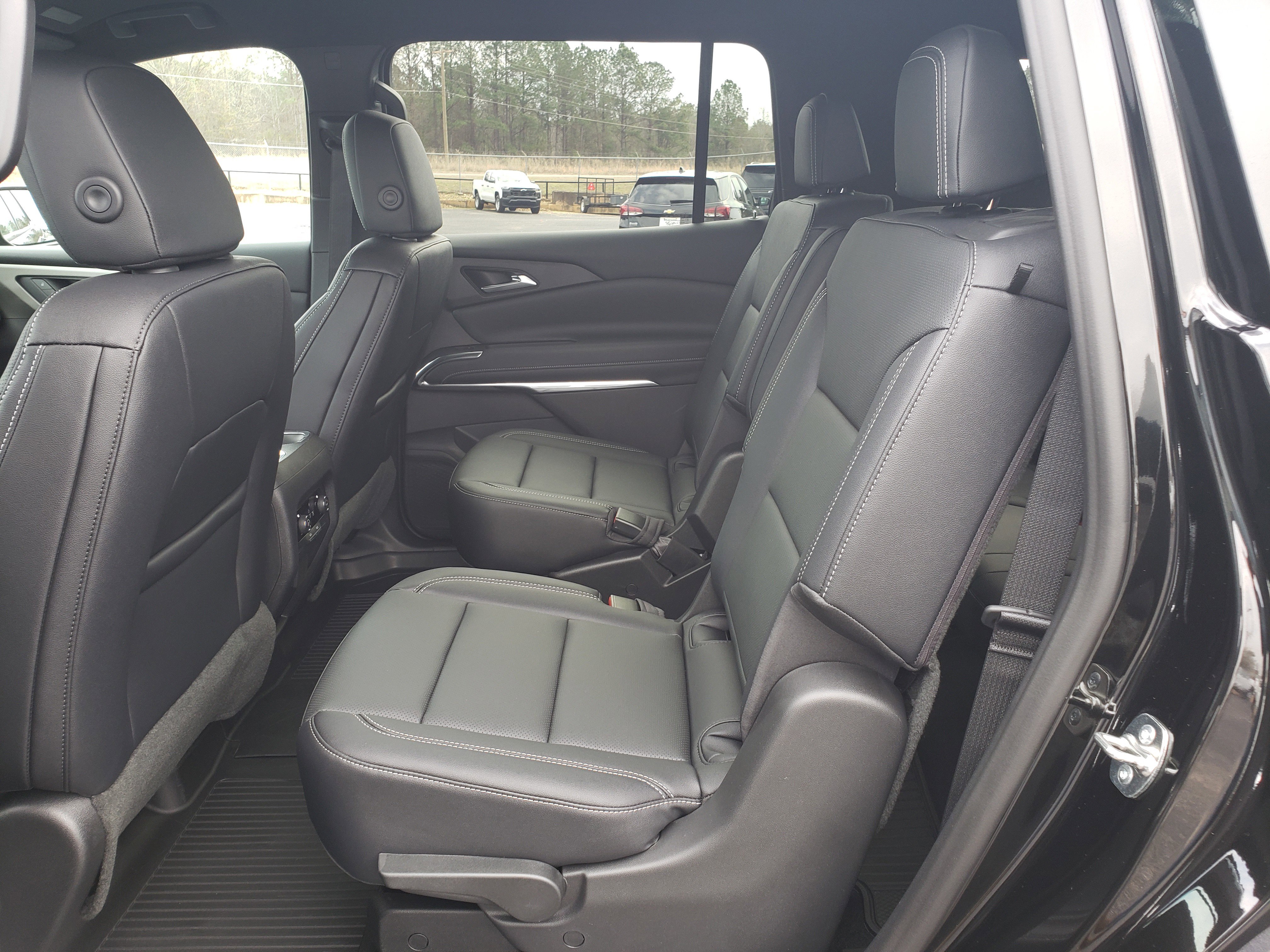 New 2026 Chevrolet Traverse LT w/ Midnight/Sport Edition image 32