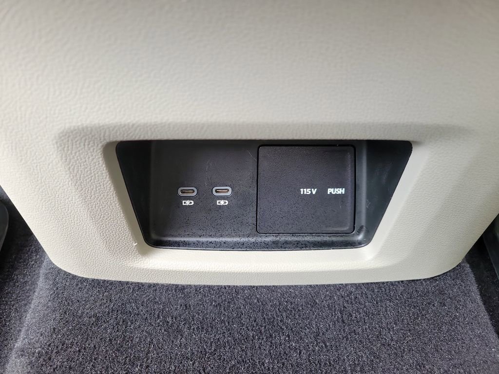 Used 2024 Volkswagen Atlas SEL Premium R-Line AWD/4WD image 17