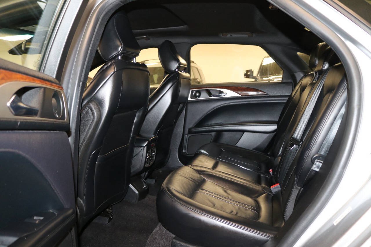 Used 2020 Lincoln MKZ Reserve w/ Elements Package FWD image 14