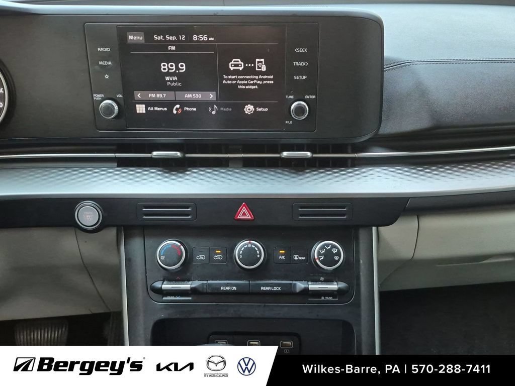 Used 2022 Kia Carnival LX FWD image 22