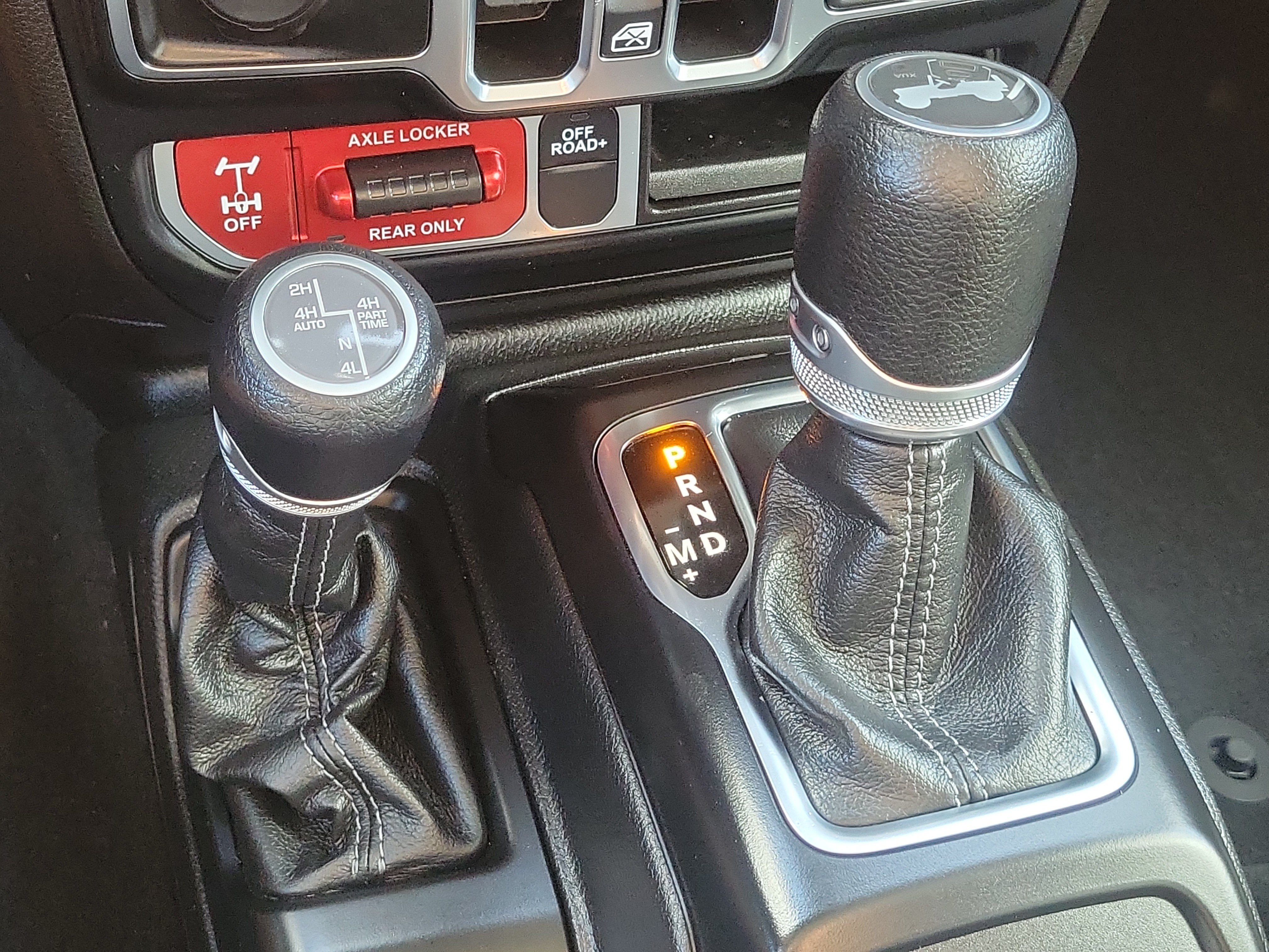 Used 2024 Jeep Wrangler Unlimited AWD/4WD image 26