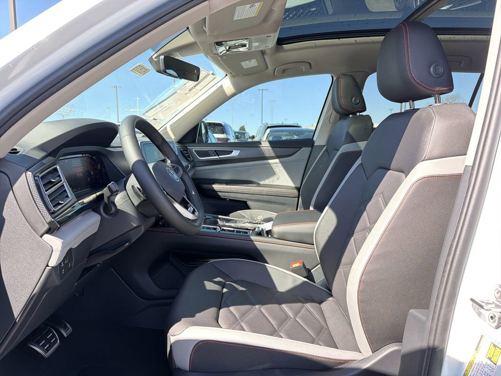 New 2026 Volkswagen Atlas Peak Edition image 11