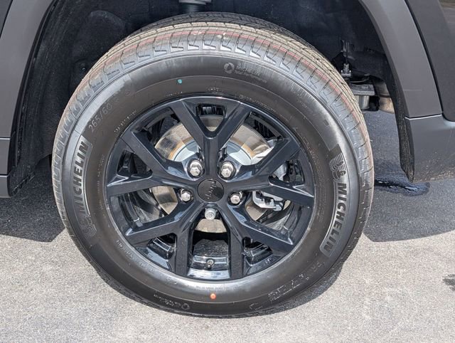 New 2026 Jeep Grand Cherokee Altitude AWD/4WD image 8