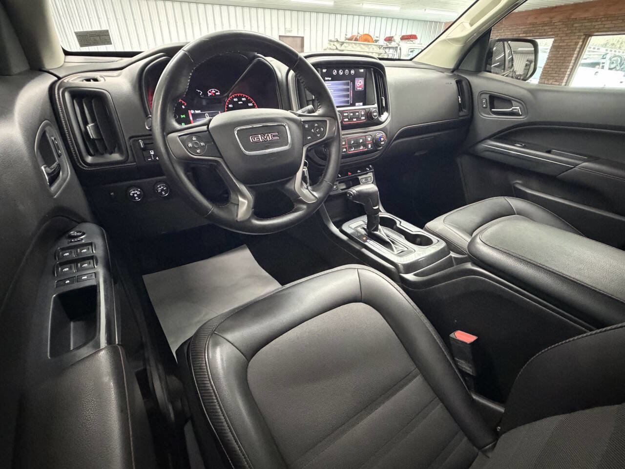 Used 2016 GMC Canyon SLE w/ All Terrain Adventure Package image 22