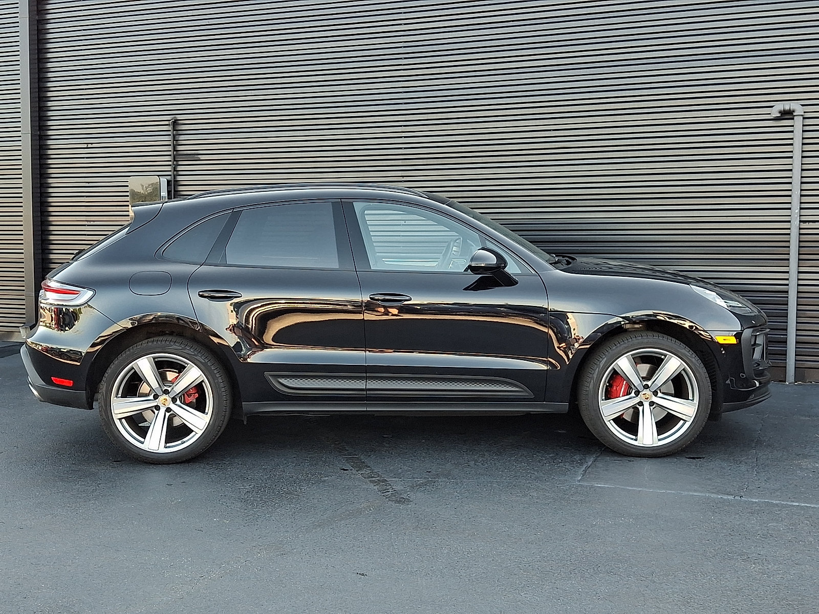 Certified 2024 Porsche Macan S AWD/4WD image 8