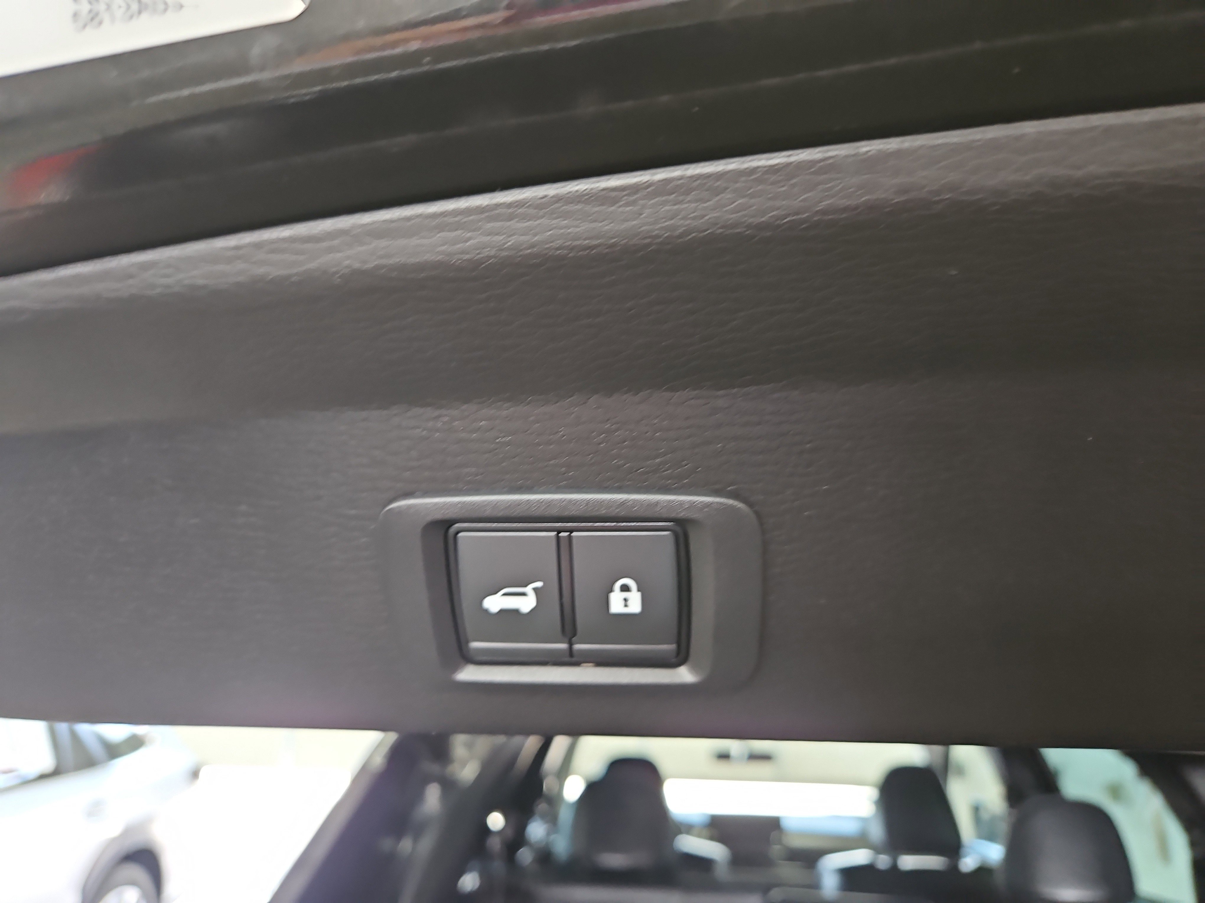 Used 2023 Mitsubishi Outlander SE image 13
