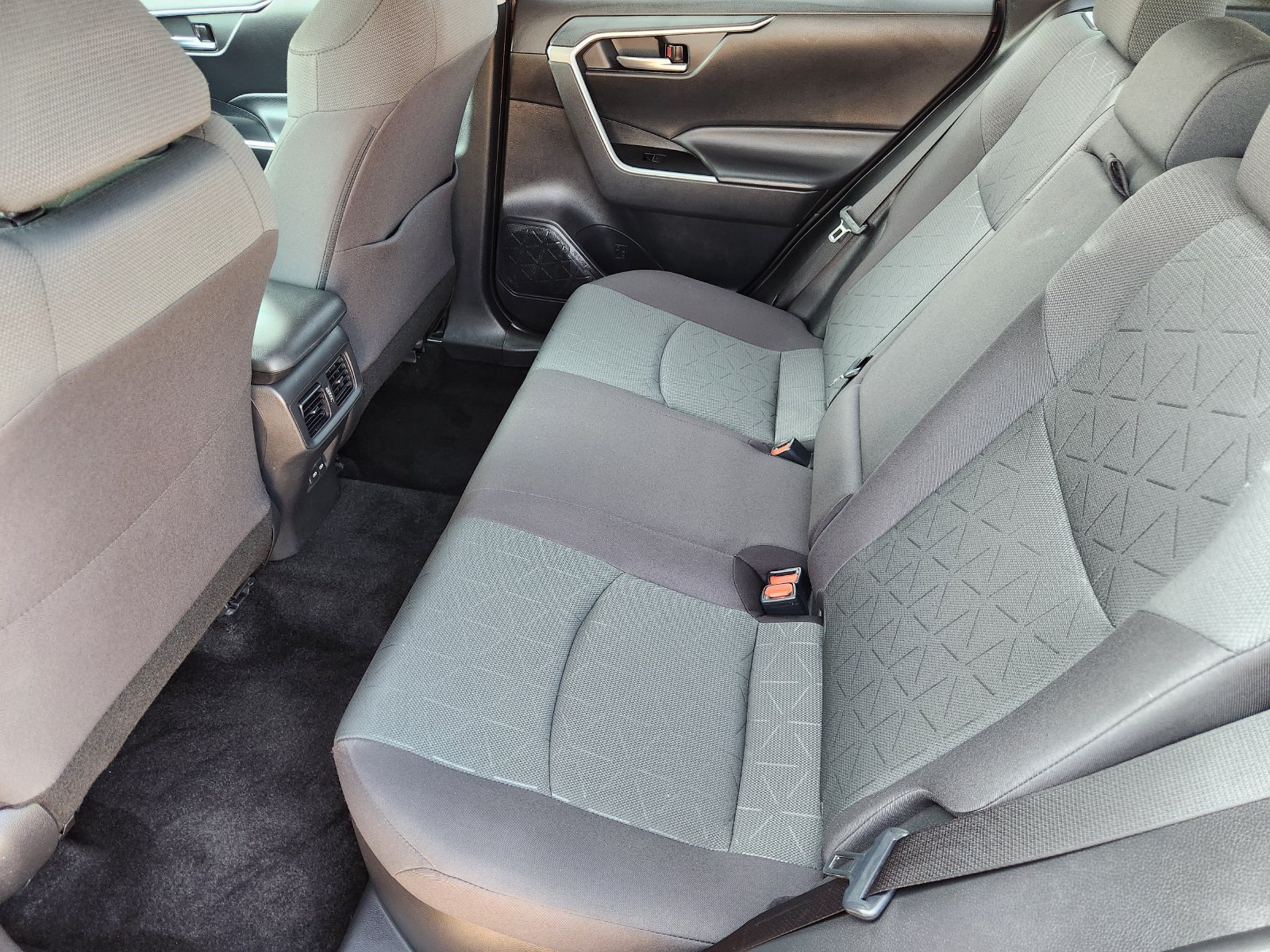 Used 2024 Toyota RAV4 XLE w/ Convenience Package AWD/4WD image 35