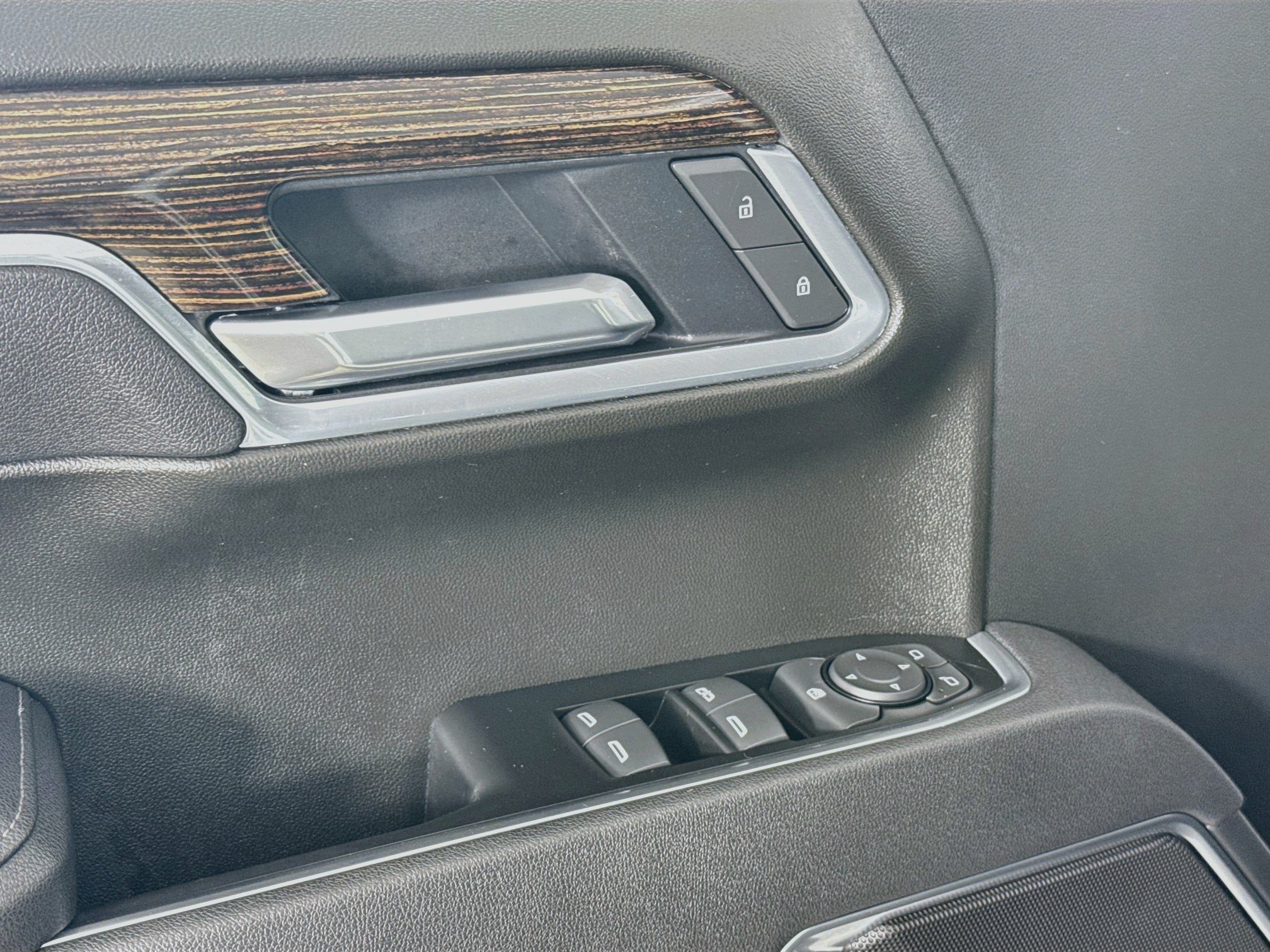 Certified 2025 GMC Sierra 1500 Elevation AWD/4WD image 21