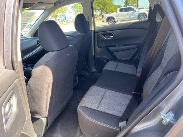 Used 2025 Nissan Rogue SV AWD/4WD image 9