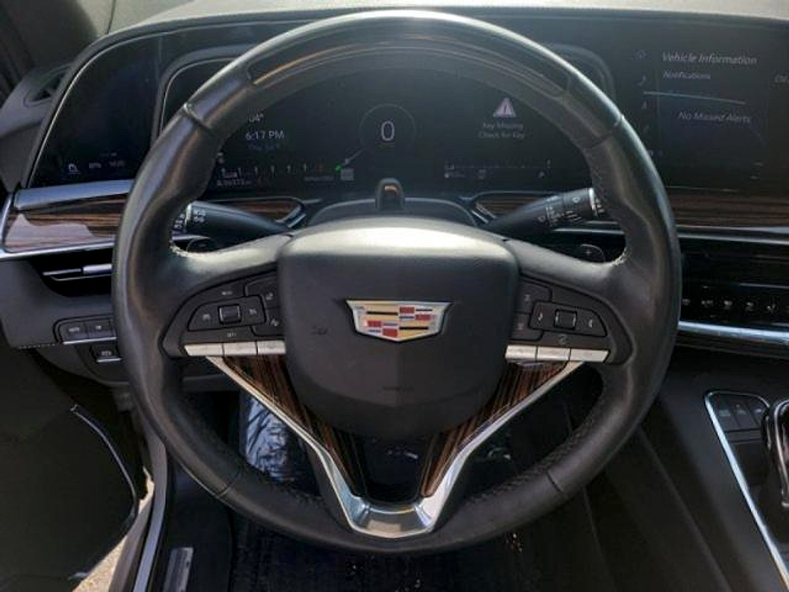 Used 2023 Cadillac Escalade ESV Premium Luxury w/ LPO, Floor Liner Package AWD/4WD image 23