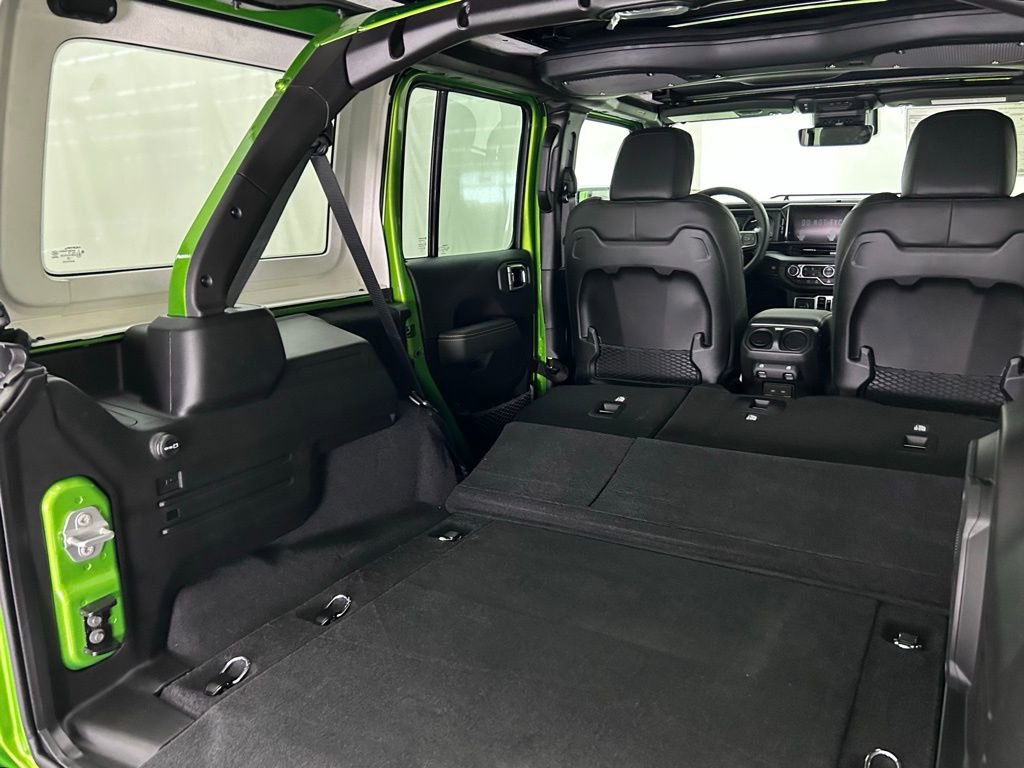 New 2025 Jeep Wrangler Unlimited Rubicon 392 image 22
