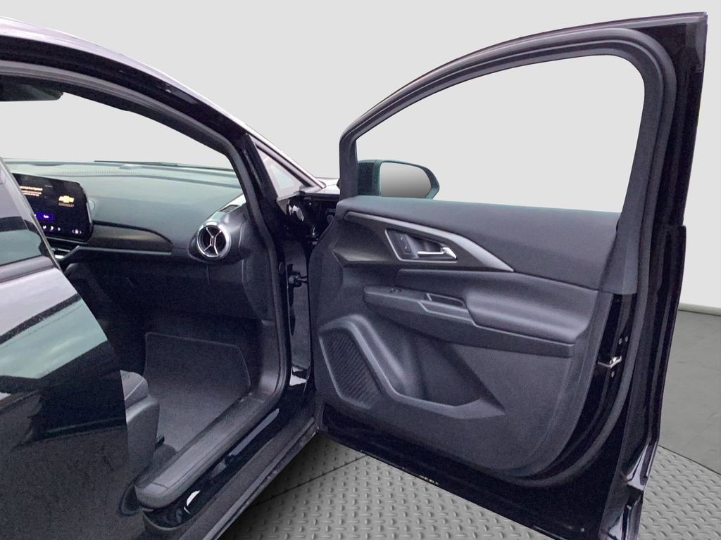 New 2026 Chevrolet Equinox EV LT image 30