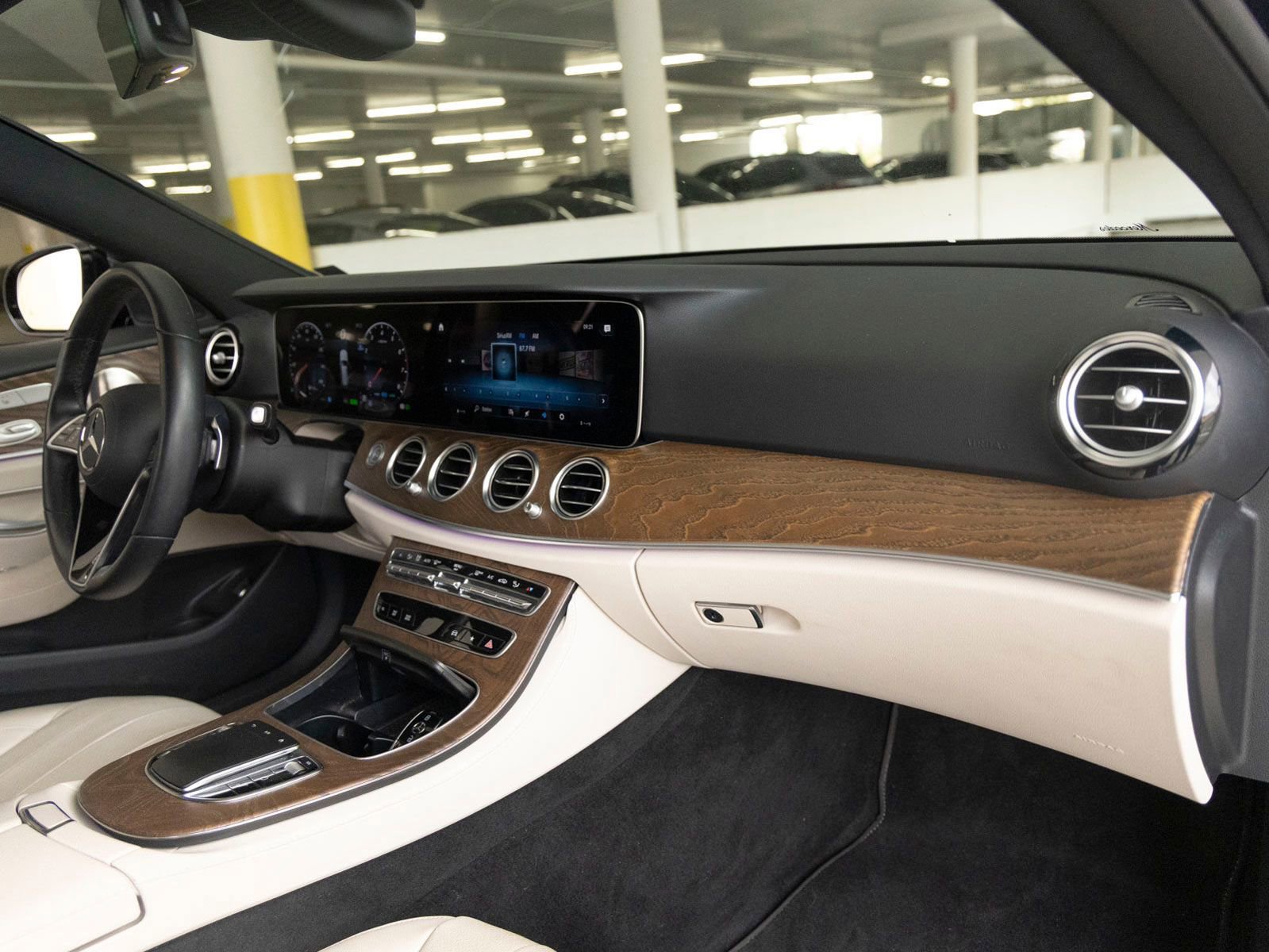 Used 2023 Mercedes-Benz E 450 4MATIC All-Terrain Wagon image 29