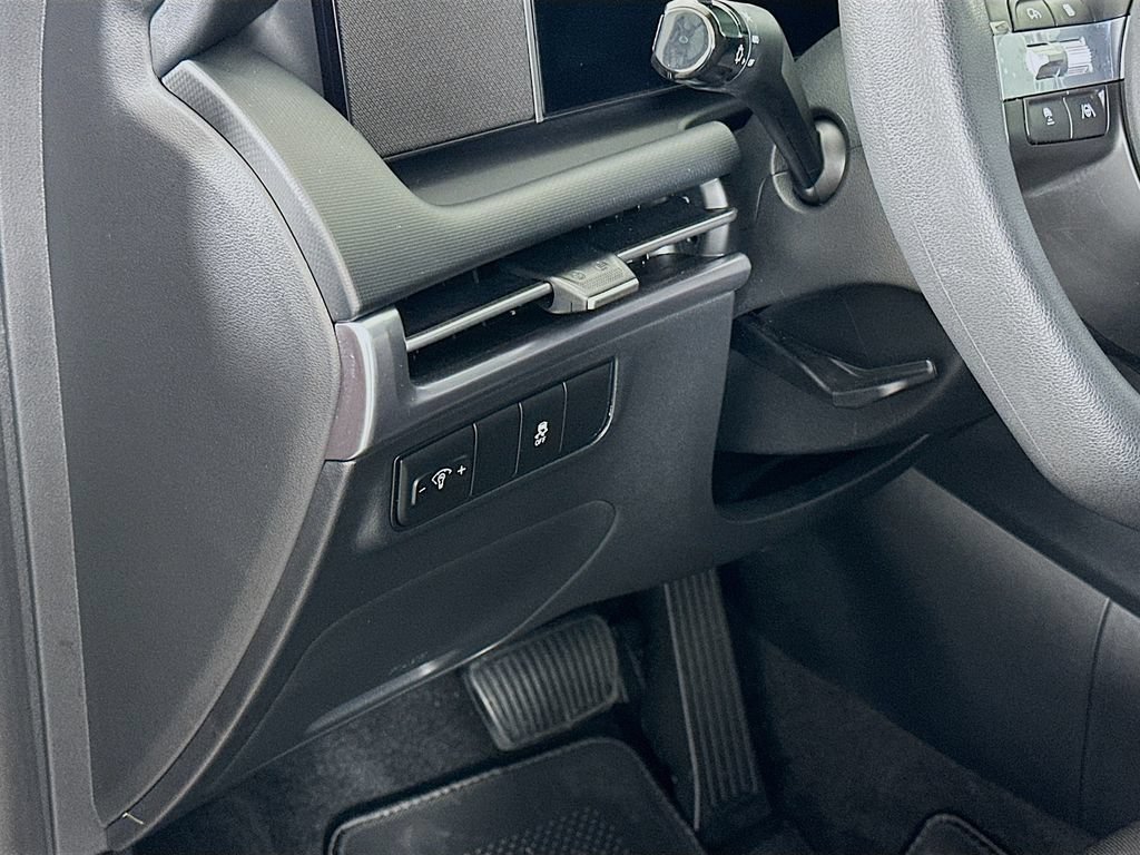 Certified 2026 Hyundai Tucson SE FWD image 10
