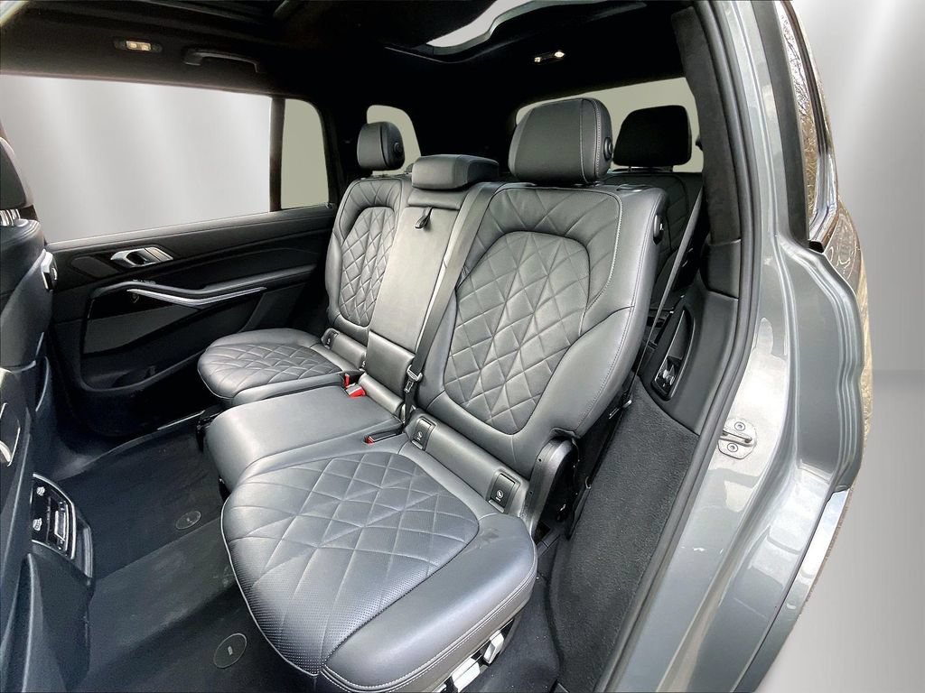 Used 2023 BMW X7 xDrive40i AWD/4WD image 22