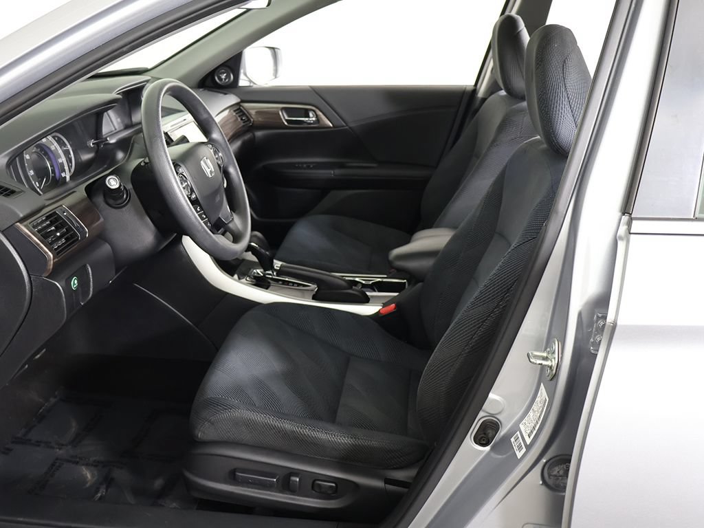 Used 2017 Honda Accord EX image 26