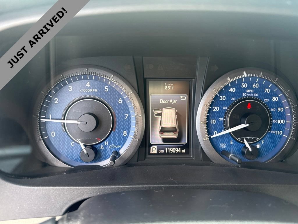 Used 2015 Toyota Sienna XLE w/ XLE Navigation Package FWD image 9