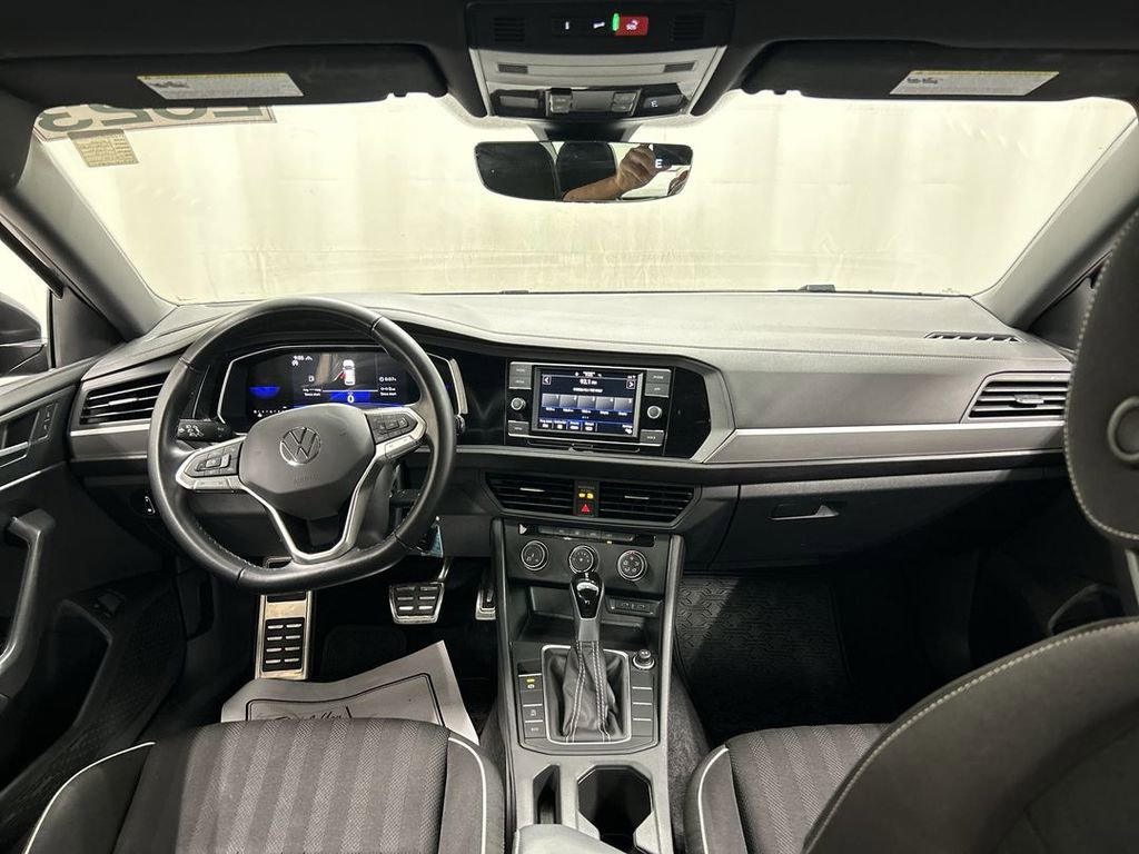 Certified 2023 Volkswagen Jetta Sport image 18