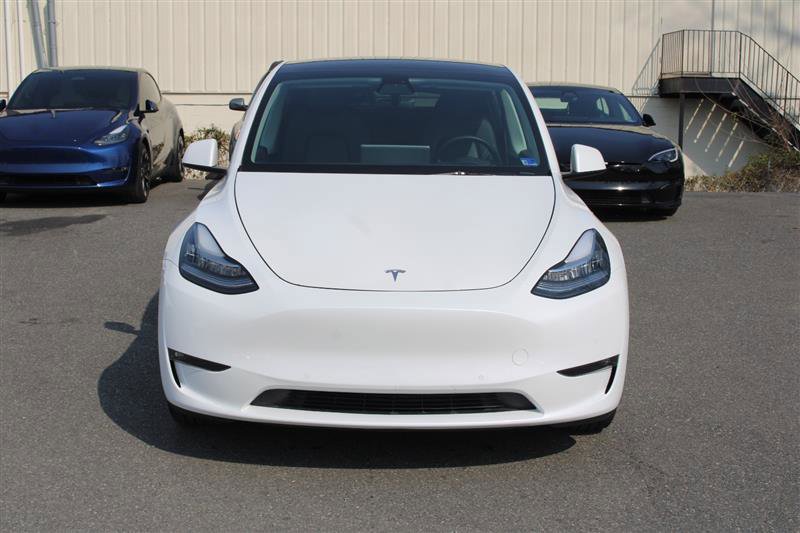 Used 2022 Tesla Model Y Long Range image 3