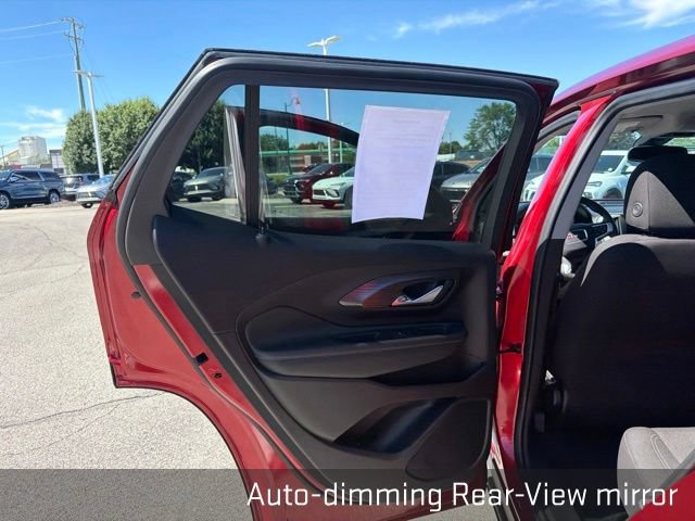 Used 2024 GMC Terrain SLE FWD image 25