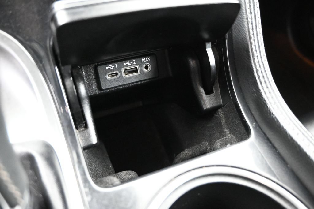 Used 2021 Nissan Maxima 3.5 SV w/ Floor Mat Group FWD image 18