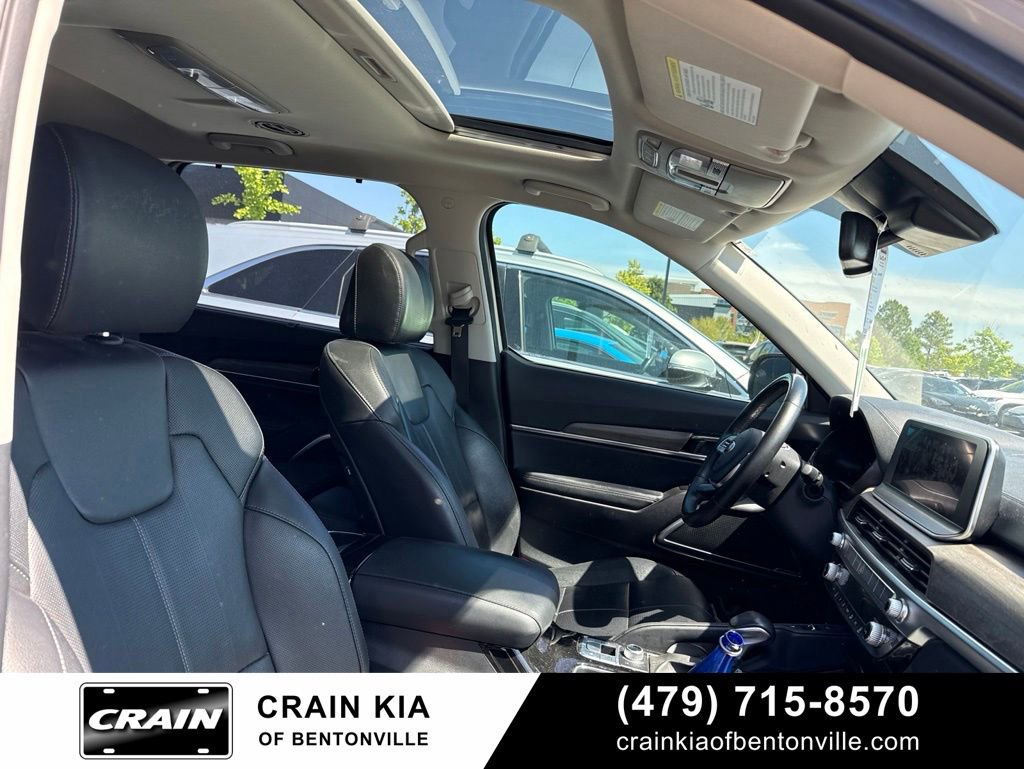 Certified 2021 Kia Telluride EX w/ EX Premium Package AWD/4WD image 4